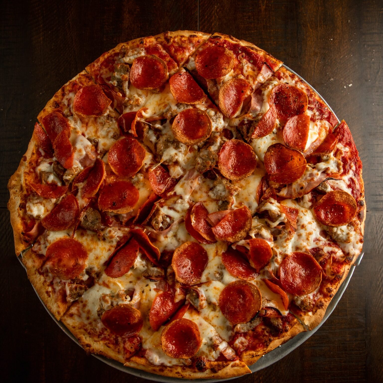 Gilberts Pizza Trailblazer Johnnys Blazing Flavors Will Set Your Taste Buds Ablaze - v7sra9e